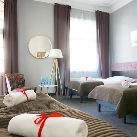 Expolis - Center Mtp Targi - 24h #betterthanyourex 3*