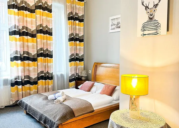 Expolis - Center - 24h Glowny #betterthanyourex Гостевой дом Познань