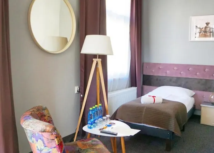 Гостевой дом Expolis - Center - 24h Glowny #betterthanyourex 3*