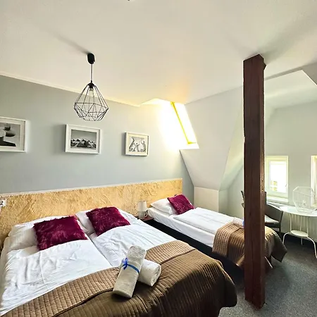 Expolis - Center Mtp Targi - 24h #betterthanyourex 3* Poznan