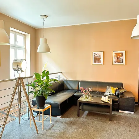 Expolis - Center - 24h Glowny #betterthanyourex Πανσιόν 3*