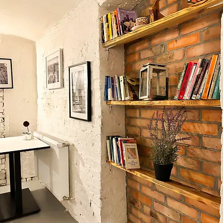 Expolis - Center - 24h Glowny #betterthanyourex בית הארחה