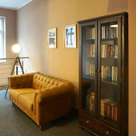 Expolis - Center - 24h Glowny #betterthanyourex Πανσιόν 3*