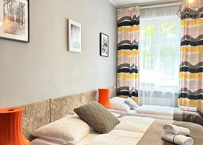 Expolis - Center - 24h Glowny #betterthanyourex 3* Poznań