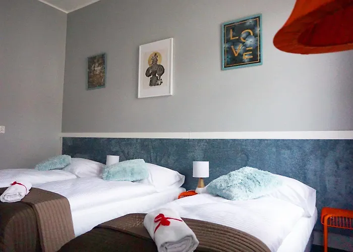 Pensión Expolis - Center Główny Mtp Reception 24h 3*