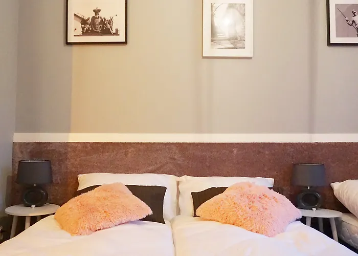 Expolis - Center - 24h Glowny #betterthanyourex 3* Poznań