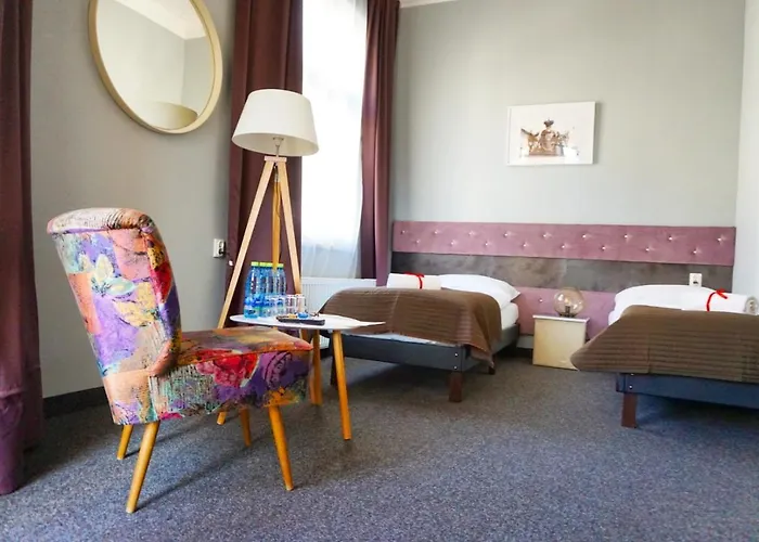 Expolis - Center - 24h Glowny #betterthanyourex 3* Poznań