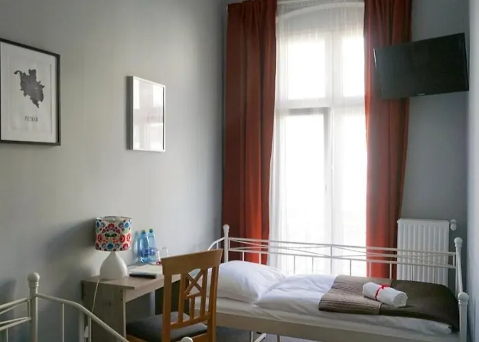 Expolis - Center - 24h Glowny #betterthanyourex 3* Poznań