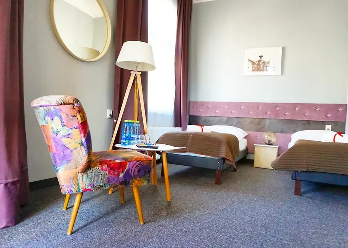 Expolis - Center - 24h Glowny #betterthanyourex 3* Poznań