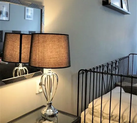 Expolis - Center - 24h Glowny #betterthanyourex Pensjonat 3*